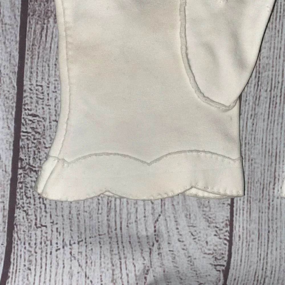 Vintage scallop edge embroidered white gloves  XS/small women